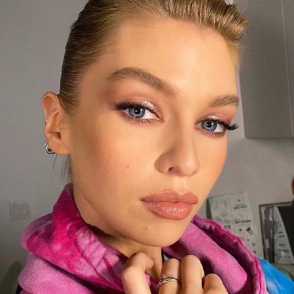 Bronde brows for Stella Maxwell